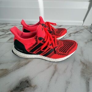 Adidas Ultra Boost Sneakers | Coral Pink & Black | Women’s 8 / Men’s 7